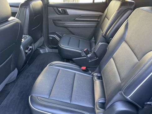 Used 2025 Buick Enclave Preferred image 24