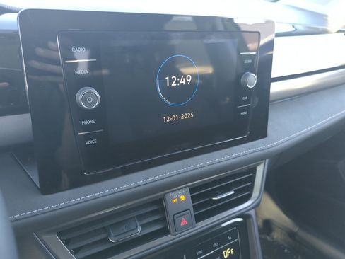 New 2026 Volkswagen Taos SE image 26