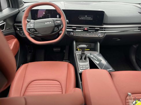 New 2026 Kia Sportage SX FWD image 13