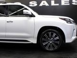 Used 2018 Lexus LX 570 4WD image 6