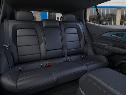 New 2026 Chevrolet Equinox EV LT image 17