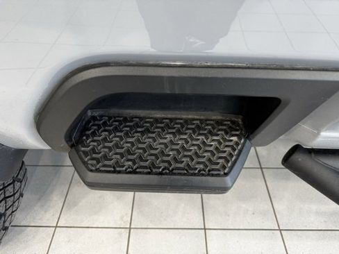 Used 2024 Chevrolet Silverado 2500 ZR2 w/ Technology Package image 40