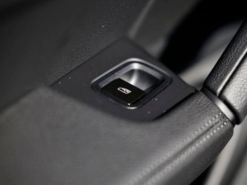 New 2026 Porsche Cayenne S image 28