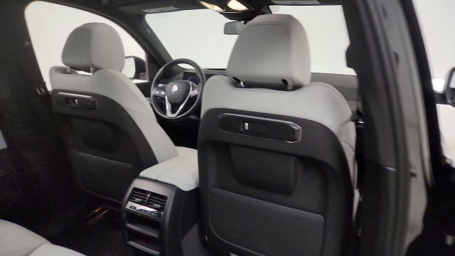 Used 2026 BMW X5 sDrive40i RWD image 43