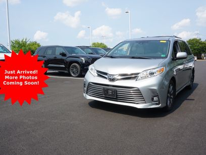 Used 2019 Toyota Sienna XLE w/ XLE Navigation Package