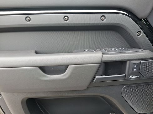 New 2026 Land Rover Defender 110 OCTA AWD/4WD image 5