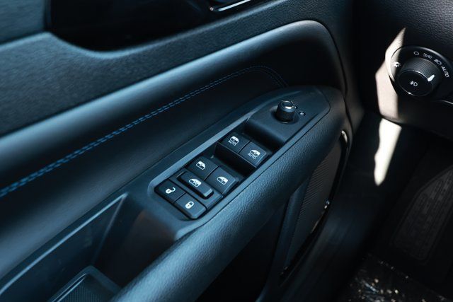 New 2026 Jeep Compass Latitude AWD/4WD image 20