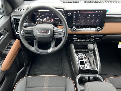 New 2026 GMC Canyon AT4 image 29