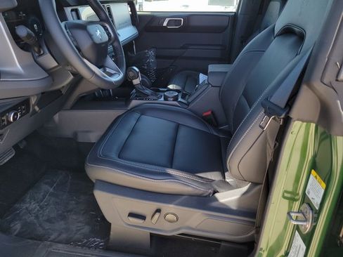 New 2025 Ford Bronco Outer Banks w/ Sasquatch Package image 6