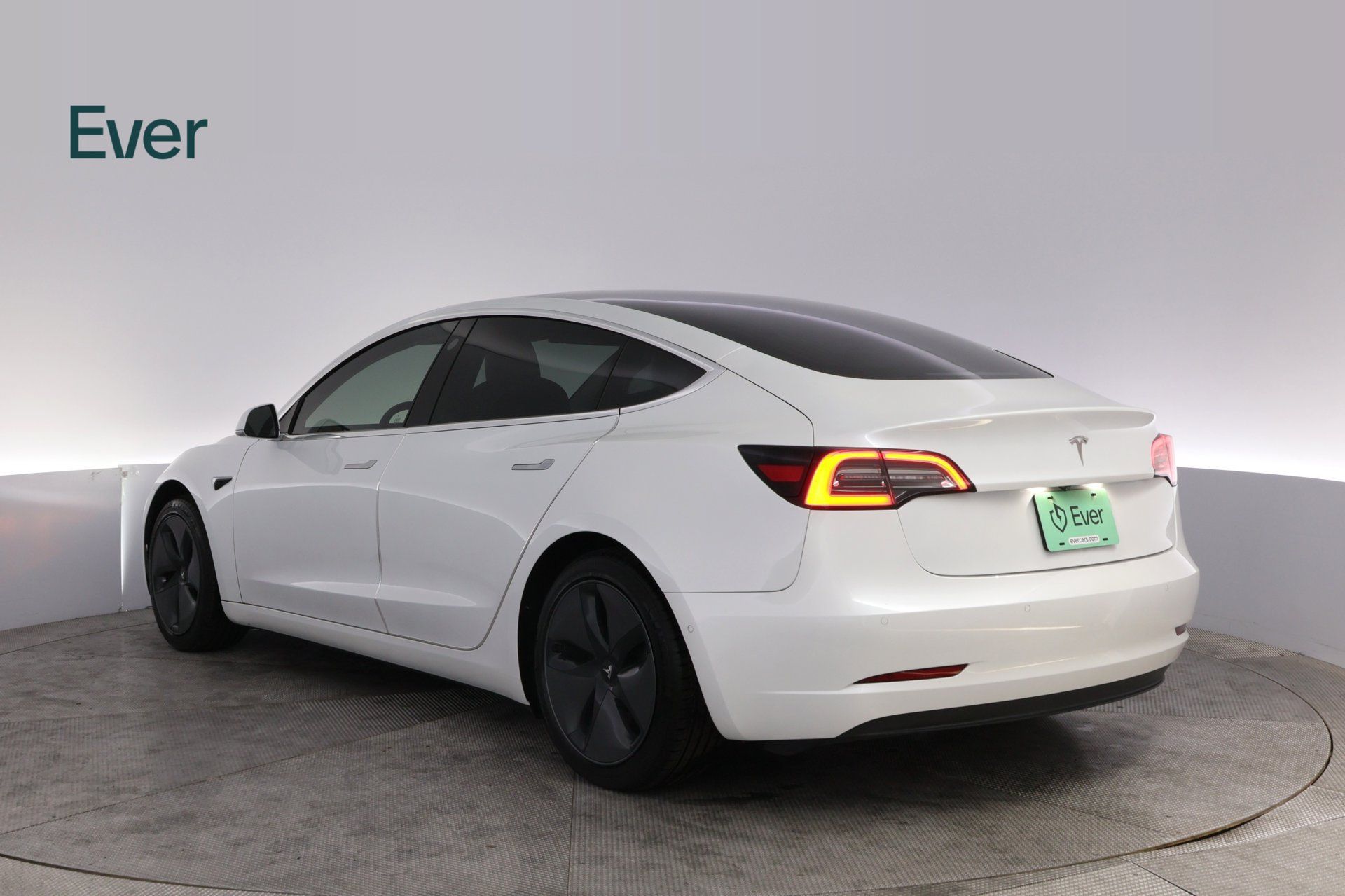 Used 2020 Tesla Model 3 Standard Range RWD image 17