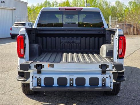 New 2026 GMC Sierra 1500 SLT image 21