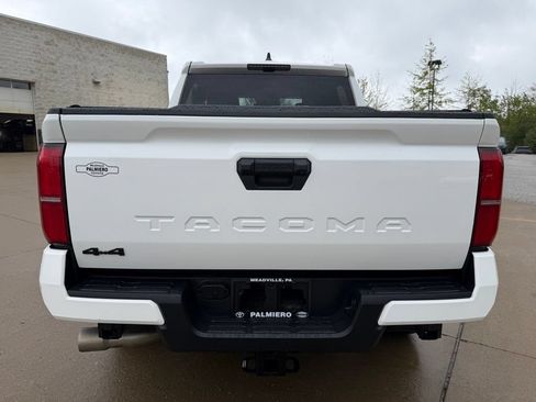 Used 2024 Toyota Tacoma TRD Off-Road AWD/4WD image 4