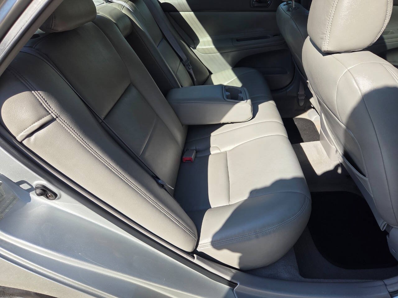 Used 2003 Toyota Camry LE FWD image 17