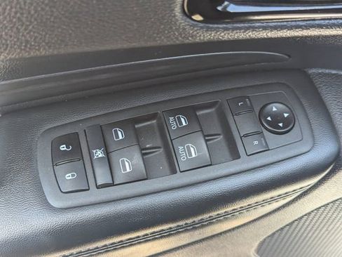 Used 2021 Dodge Durango SXT w/ 3rd Row Seating Group AWD/4WD image 21
