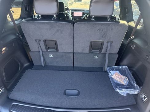 New 2026 Jeep Grand Cherokee L Limited w/ Limited Altitude Package AWD/4WD image 44