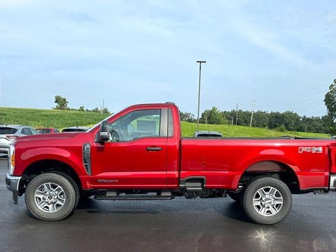 New 2025 Ford F250 XLT w/ FX4 Off-Road Package image 5