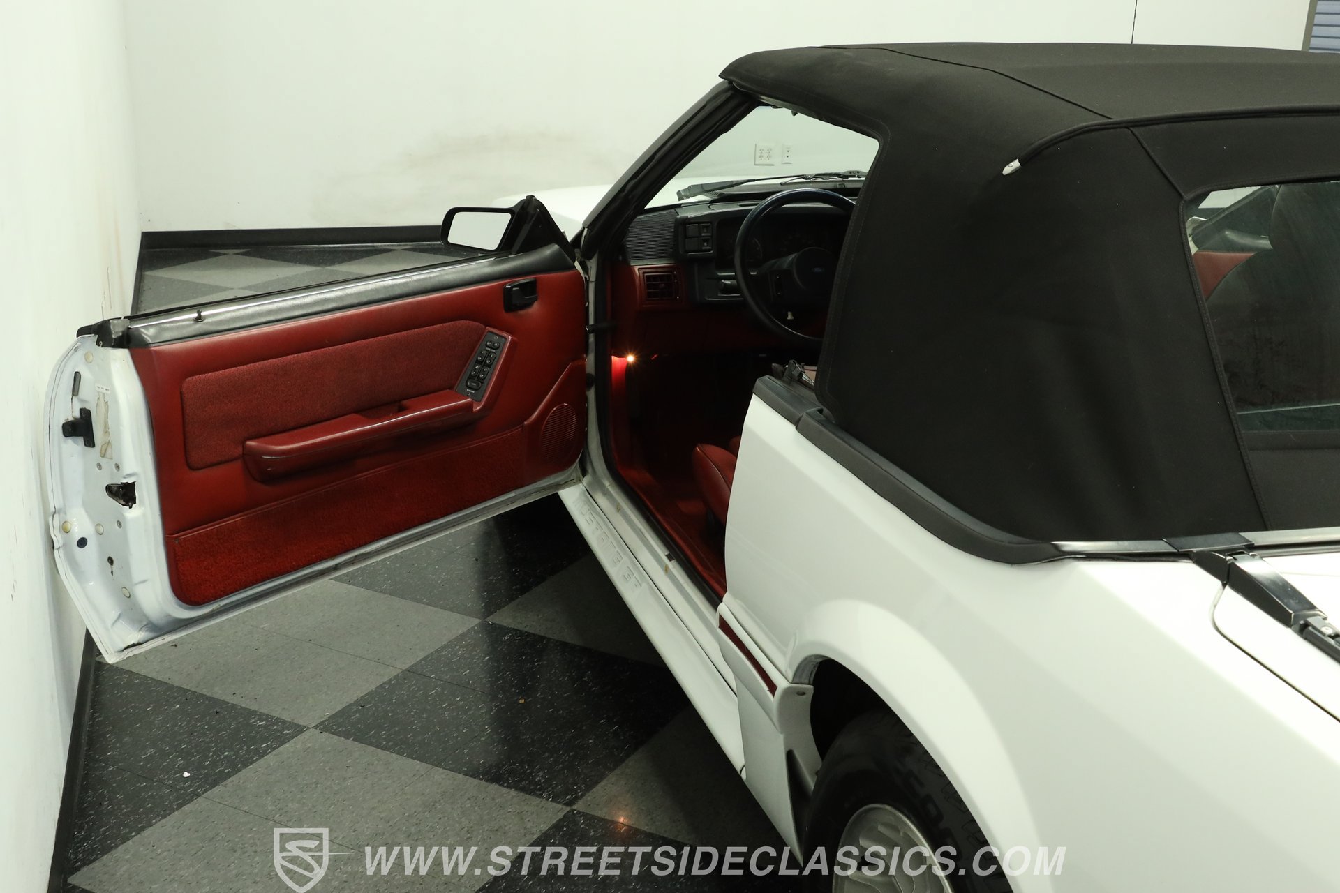 Used 1987 Ford Mustang GT RWD image 33