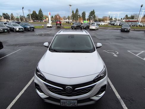 Used 2021 Buick Encore GX Essence w/ Experience Buick Package image 11