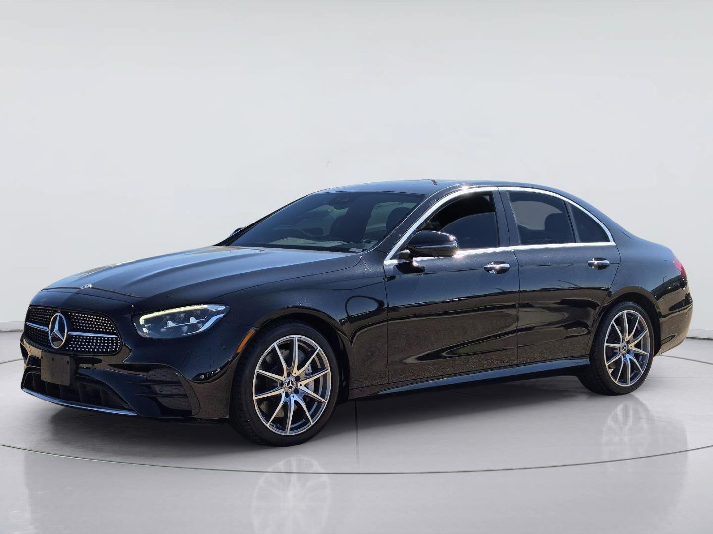Used 2023 Mercedes-Benz E 350 Sedan image 1