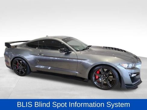 Used 2022 Ford Mustang Shelby GT500 w/ Carbon Fiber Track Pack RWD image 7