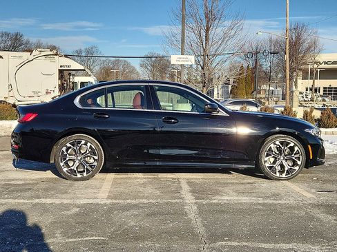 Certified 2025 BMW 330i xDrive Sedan w/ Convenience Package image 7