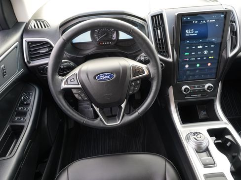 Used 2024 Ford Edge SEL w/ Convenience Package image 23