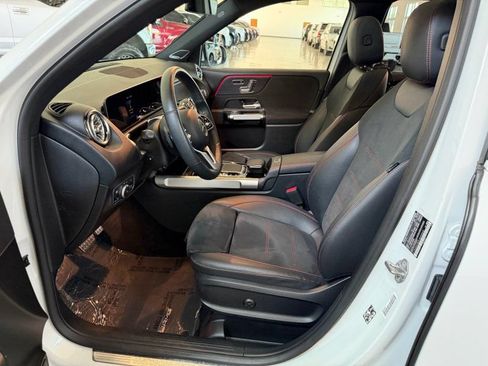 Used 2020 Mercedes-Benz GLB 250 w/ AMG Line image 15