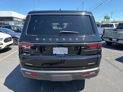 Used 2022 Jeep Wagoneer Series III w/ Premium Group I AWD/4WD image 5