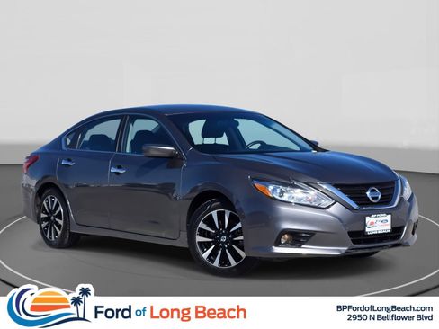 Used 2018 Nissan Altima 2.5 SV image 1