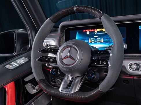Used 2025 Mercedes-Benz G 63 AMG 4MATIC image 19
