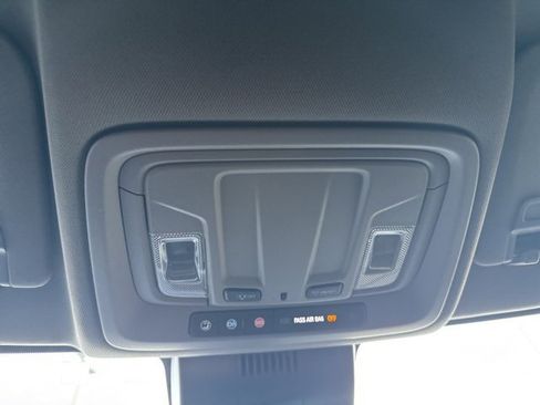 Used 2022 GMC Sierra 1500 SLE image 26