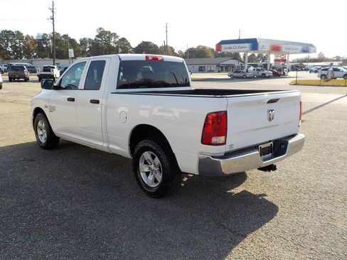 Used 2019 RAM 1500 Tradesman w/ Chrome Appearance Group RWD image 3