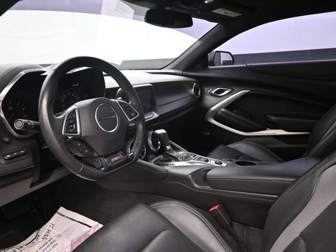 Used 2016 Chevrolet Camaro SS RWD image 21