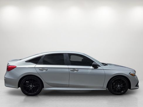Used 2024 Honda Civic Sport image 4