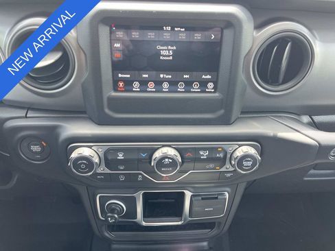 Used 2023 Jeep Wrangler Unlimited Sport AWD/4WD image 14