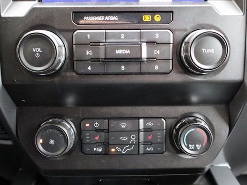 Used 2021 Ford F350 XLT w/ XLT Premium Package image 10