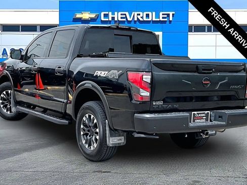 Used 2022 Nissan Titan PRO-4X w/ Pro-4x Convenience Package AWD/4WD image 3