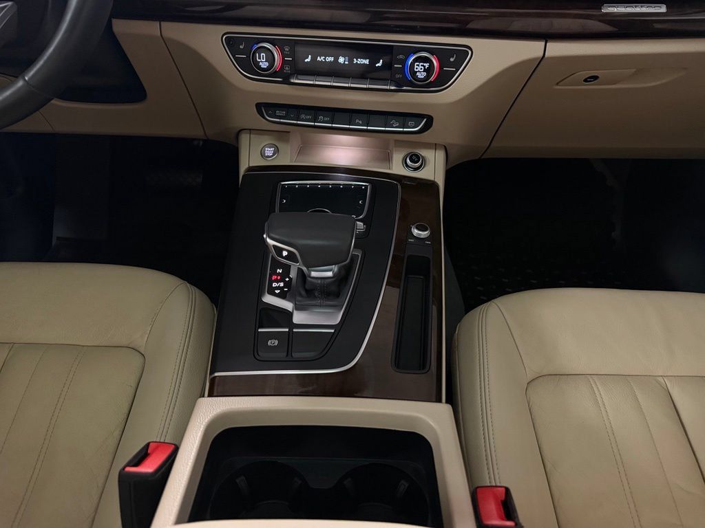 Used 2018 Audi Q5 2.0T Premium Plus w/ Premium Plus Package AWD/4WD image 13