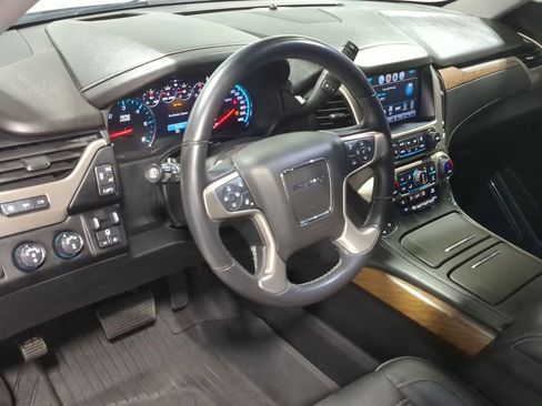 Used 2020 GMC Yukon Denali AWD/4WD image 12