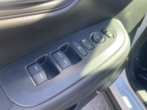 New 2025 Honda HR-V LX image 12