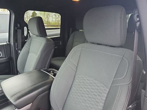 Used 2025 RAM 3500 Big Horn image 13