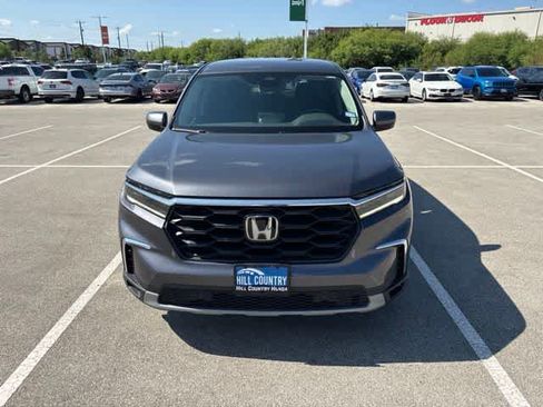 Used 2025 Honda Pilot EX-L image 8