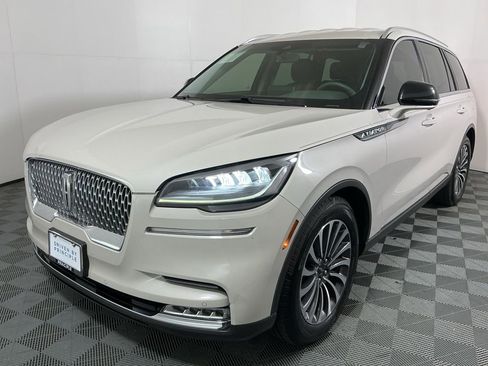 Used 2020 Lincoln Aviator Reserve image 2