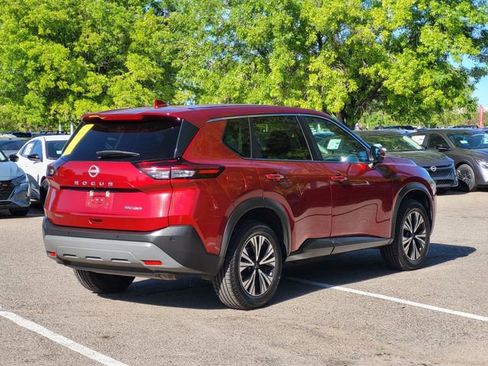 Certified 2022 Nissan Rogue SV image 4