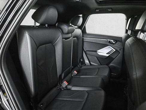 Used 2021 Audi Q3 2.0T Premium Plus image 21