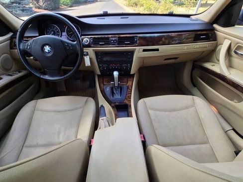 Used 2006 BMW 330xi Sedan image 12
