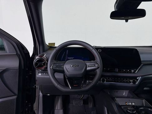 New 2026 Chevrolet Equinox RS w/ Convenience Package III AWD/4WD image 18