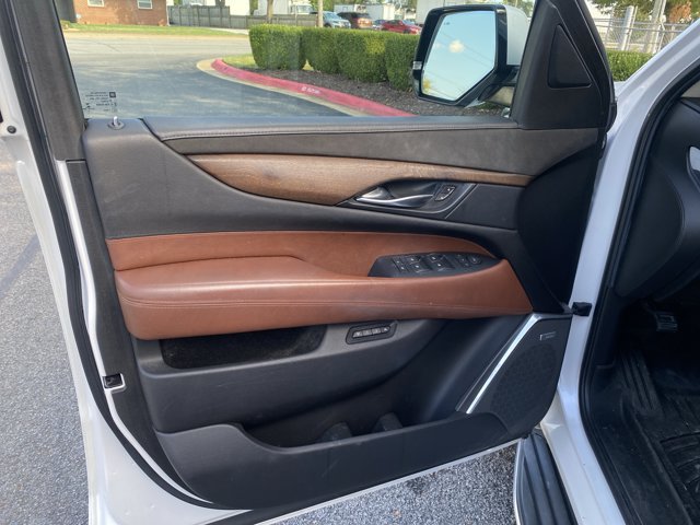 Used 2017 Cadillac Escalade ESV Luxury AWD/4WD image 15