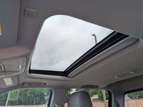 Used 2018 GMC Sierra 1500 SLT w/ Texas SLT Premium Package AWD/4WD image 25