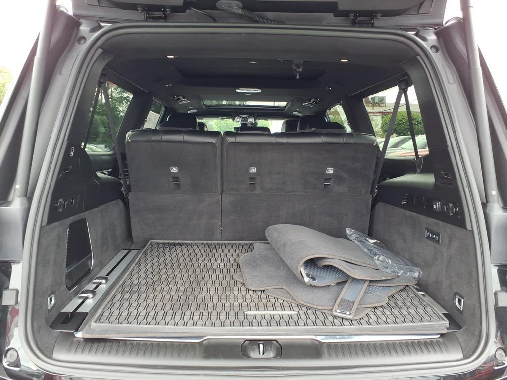 Used 2025 Jeep Grand Wagoneer L Series III w/ Rear Seat Video Group 1 AWD/4WD image 20